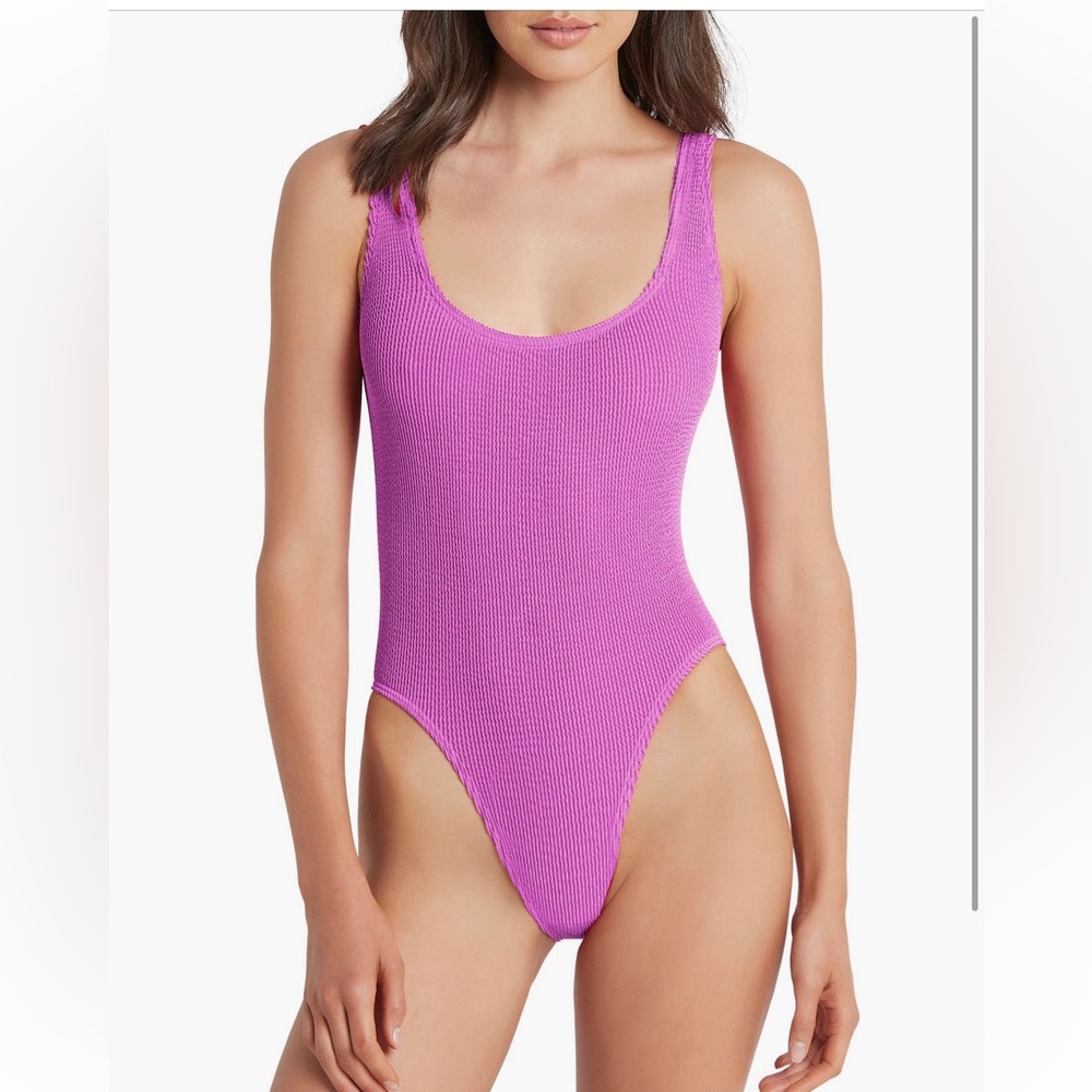 bond-eye Pink One Piece Swimsuit